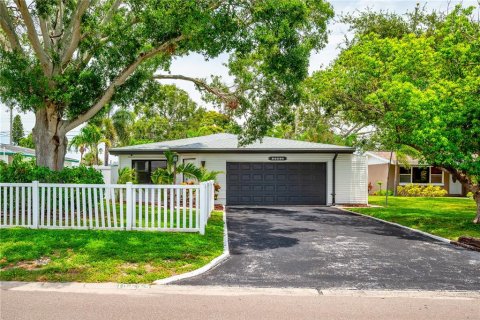 Casa en venta en Seminole, Florida, 3 dormitorios, 151.99 m2 № 1874029 - foto 5
