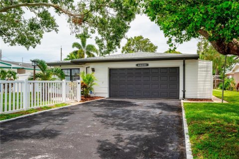 Casa en venta en Seminole, Florida, 3 dormitorios, 151.99 m2 № 1874029 - foto 7