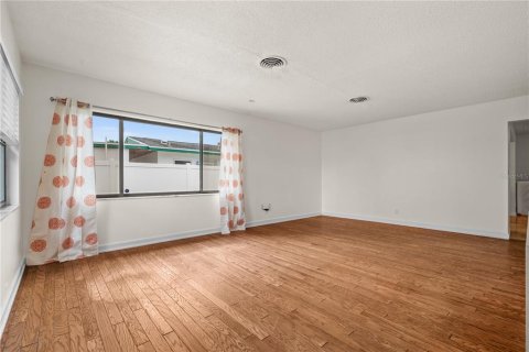 Casa en venta en Seminole, Florida, 3 dormitorios, 151.99 m2 № 1874029 - foto 14