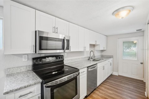 Villa ou maison à louer à Tampa, Floride: 3 chambres, 111.48 m2 № 2386789 - photo 7