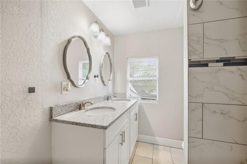 Villa ou maison à louer à Tampa, Floride: 3 chambres, 111.48 m2 № 2386789 - photo 15
