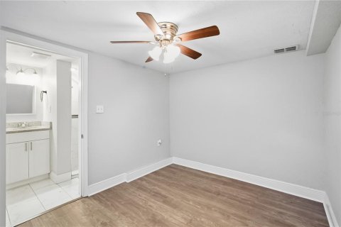 Villa ou maison à louer à Tampa, Floride: 3 chambres, 111.48 m2 № 2386789 - photo 9
