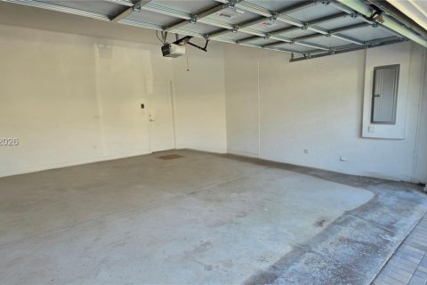 Casa en alquiler en Fort Lauderdale, Florida, 4 dormitorios, 217.76 m2 № 2076572 - foto 21
