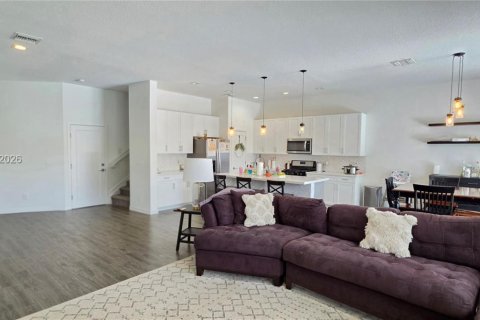 Casa en alquiler en Fort Lauderdale, Florida, 4 dormitorios, 217.76 m2 № 2076572 - foto 7