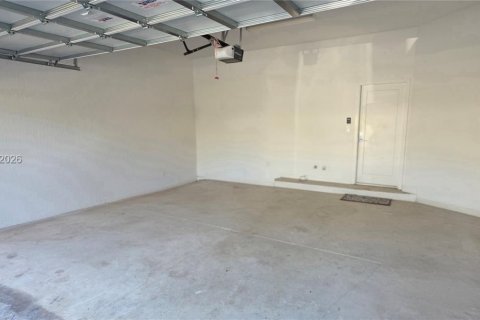 Casa en alquiler en Fort Lauderdale, Florida, 4 dormitorios, 217.76 m2 № 2076572 - foto 23
