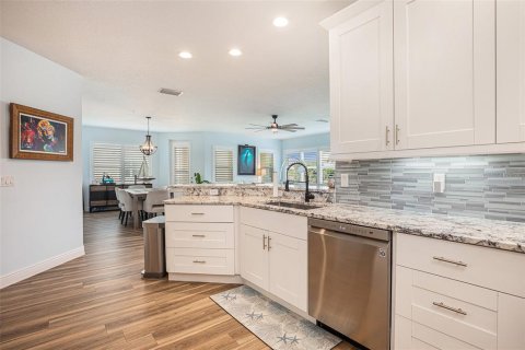 Купить кондоминиум в Брейдентон, Флорида 10 комнат, 172.24м2, № 1848452 - фото 3