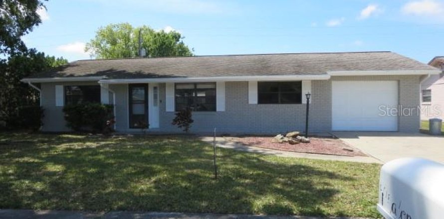 Villa ou maison à South Daytona, Floride 3 chambres, 108.51 m2 № 1613937