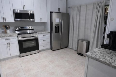 Casa en venta en Plantation, Florida, 2 dormitorios, 98.66 m2 № 2043237 - foto 3