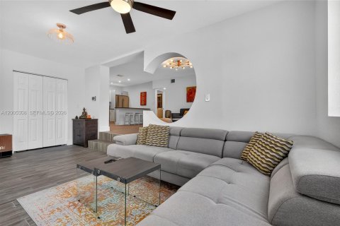 Villa ou maison à vendre à Miami, Floride: 3 chambres, 132.76 m2 № 2071810 - photo 21