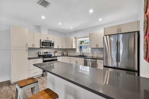 Villa ou maison à vendre à Miami, Floride: 3 chambres, 132.76 m2 № 2071810 - photo 10