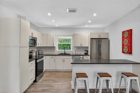Villa ou maison à vendre à Miami, Floride: 3 chambres, 132.76 m2 № 2071810 - photo 7