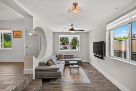 Villa ou maison à vendre à Miami, Floride: 3 chambres, 132.76 m2 № 2071810 - photo 23