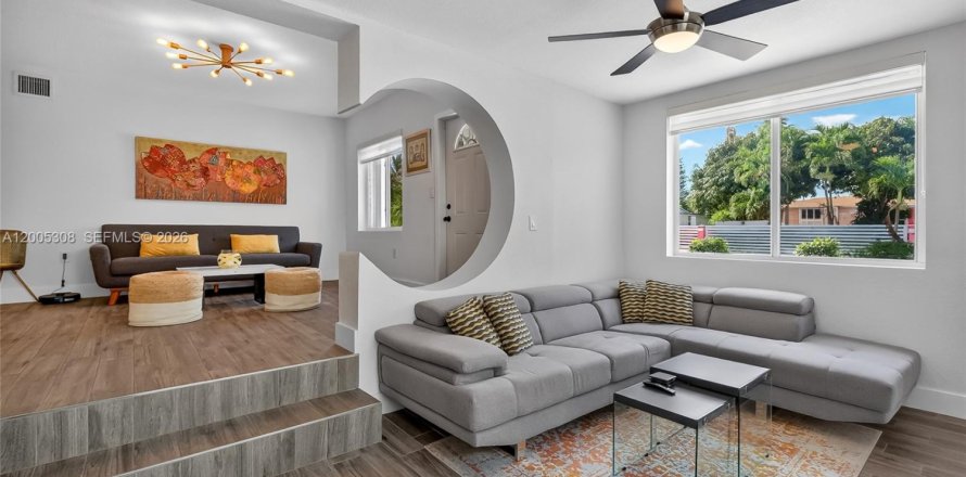 Villa ou maison à Miami, Floride 3 chambres, 132.76 m2 № 2071810