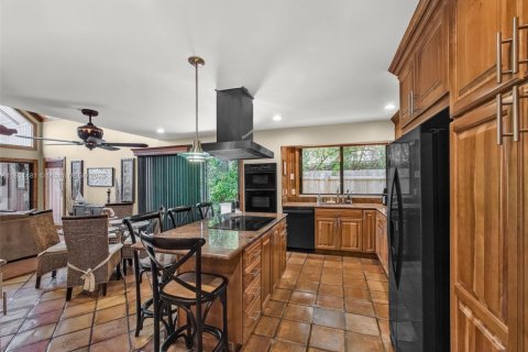 Купить виллу или дом в Палм Сити, Флорида 3 спальни, 210.24м2, № 1981147 - фото 6