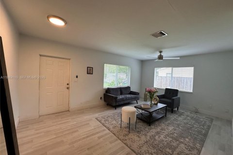 Casa en Fort Lauderdale, Florida 3 dormitorios, 214.05 m2 № 2049906