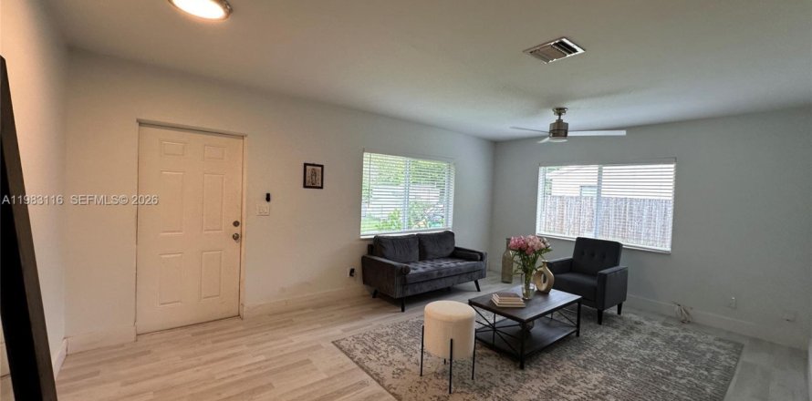 Дом в Форт-Лодердейл, Флорида 3 спальни, 214.05м2 № 2049906