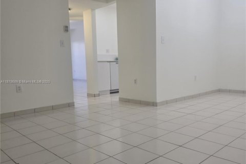 Adosado en venta en Cutler Bay, Florida, 3 dormitorios, 114.18 m2 № 1896197 - foto 7