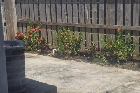 Adosado en venta en Cutler Bay, Florida, 3 dormitorios, 114.18 m2 № 1896197 - foto 20