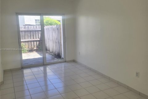 Adosado en venta en Cutler Bay, Florida, 3 dormitorios, 114.18 m2 № 1896197 - foto 14