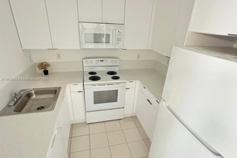 Adosado en venta en Cutler Bay, Florida, 3 dormitorios, 114.18 m2 № 1896197 - foto 8