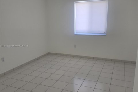 Adosado en venta en Cutler Bay, Florida, 3 dormitorios, 114.18 m2 № 1896197 - foto 10