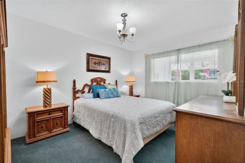 Copropriété à vendre à Seminole, Floride: 2 chambres, 81.2 m2 № 2123034 - photo 13