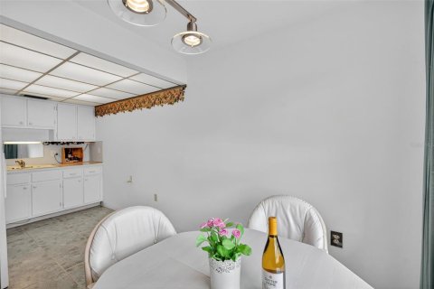 Copropriété à vendre à Seminole, Floride: 2 chambres, 81.2 m2 № 2123034 - photo 5