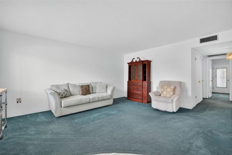 Copropriété à vendre à Seminole, Floride: 2 chambres, 81.2 m2 № 2123034 - photo 12