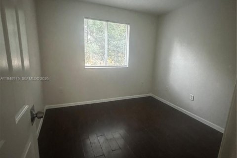 Снять в аренду таунхаус в Хомстед, Флорида 4 спальни, 132.2м2, № 2004719 - фото 26