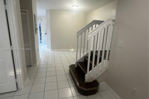 Снять в аренду таунхаус в Хомстед, Флорида 4 спальни, 132.2м2, № 2004719 - фото 5