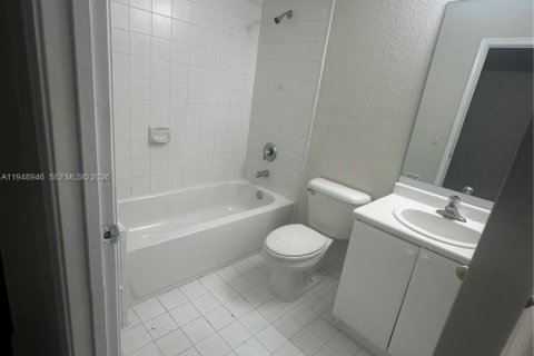 Снять в аренду таунхаус в Хомстед, Флорида 4 спальни, 132.2м2, № 2004719 - фото 23