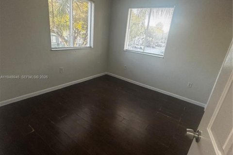 Снять в аренду таунхаус в Хомстед, Флорида 4 спальни, 132.2м2, № 2004719 - фото 21