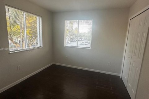 Снять в аренду таунхаус в Хомстед, Флорида 4 спальни, 132.2м2, № 2004719 - фото 22