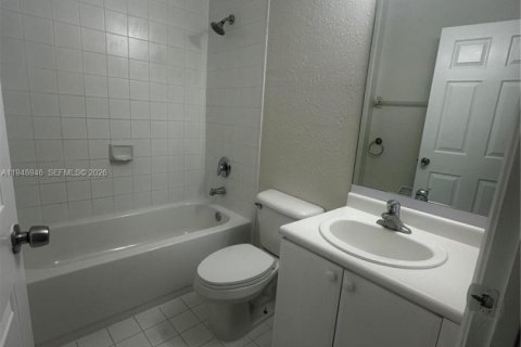 Снять в аренду таунхаус в Хомстед, Флорида 4 спальни, 132.2м2, № 2004719 - фото 16