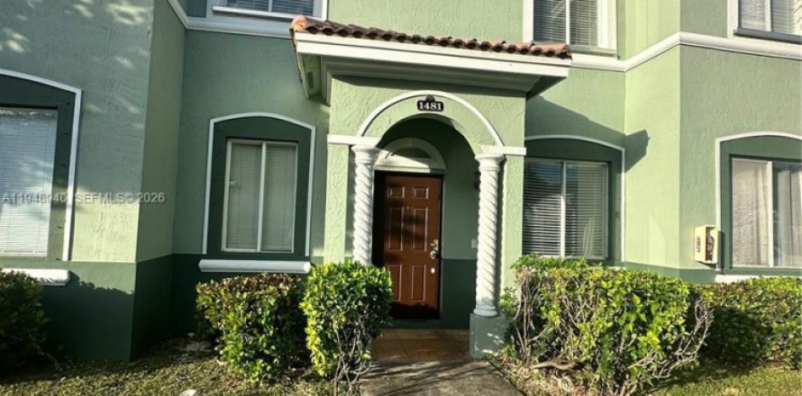 Таунхаус в Хомстед, Флорида 4 спальни, 132.2м2 № 2004719