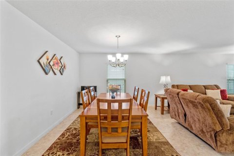 Villa ou maison à vendre à Kissimmee, Floride: 4 chambres, 183.76 m2 № 1770942 - photo 4