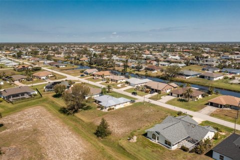 Terreno en venta en Rotonda, Florida № 1724437 - foto 19