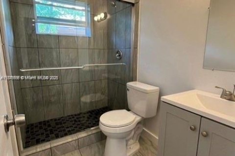 Apartamento en alquiler en Fort Lauderdale, Florida, 1 dormitorio, 236.25 m2 № 1897035 - foto 10