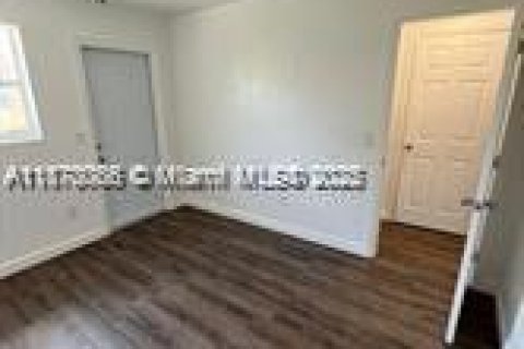 Apartamento en alquiler en Fort Lauderdale, Florida, 1 dormitorio, 236.25 m2 № 1897035 - foto 7