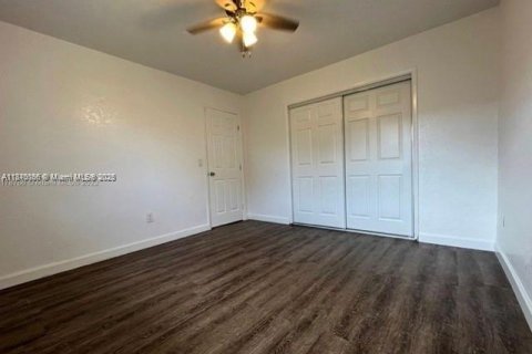 Apartamento en alquiler en Fort Lauderdale, Florida, 1 dormitorio, 236.25 m2 № 1897035 - foto 6