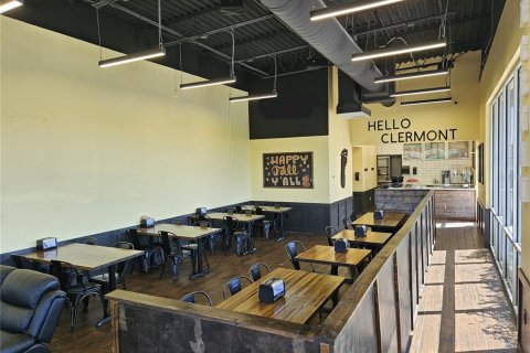 Commercial property in Clermont, Florida 322.19 sq.m. № 1063970 - photo 5