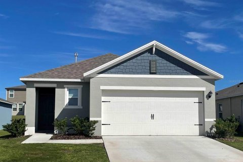 House in Winter Haven, Florida 3 bedrooms, 139.73 sq.m. № 2231000