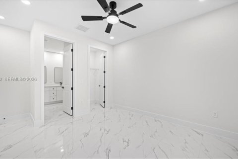 Casa en venta en Lehigh Acres, Florida, 3 dormitorios № 2056016 - foto 12