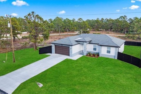 Casa en venta en Lehigh Acres, Florida, 3 dormitorios № 2056016 - foto 9