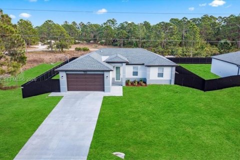 Casa en venta en Lehigh Acres, Florida, 3 dormitorios № 2056016 - foto 5