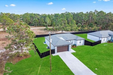 Casa en venta en Lehigh Acres, Florida, 3 dormitorios № 2056016 - foto 10