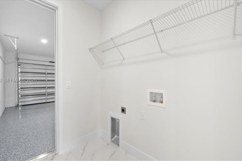 Casa en venta en Lehigh Acres, Florida, 3 dormitorios № 2056016 - foto 11