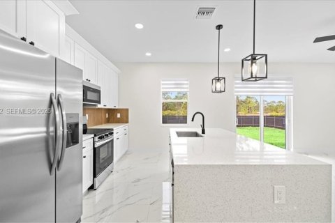 Casa en venta en Lehigh Acres, Florida, 3 dormitorios № 2056016 - foto 16