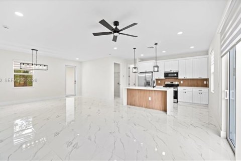 Casa en venta en Lehigh Acres, Florida, 3 dormitorios № 2056016 - foto 21