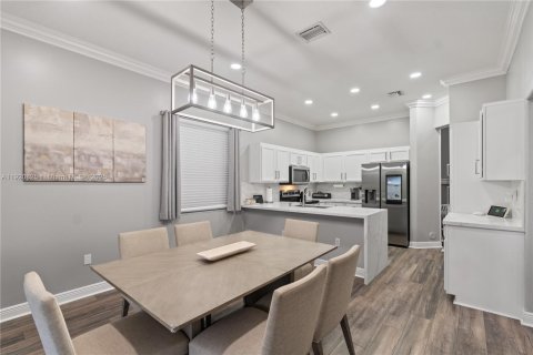 Villa ou maison à vendre à Miramar, Floride: 4 chambres, 193.24 m2 № 1975255 - photo 18